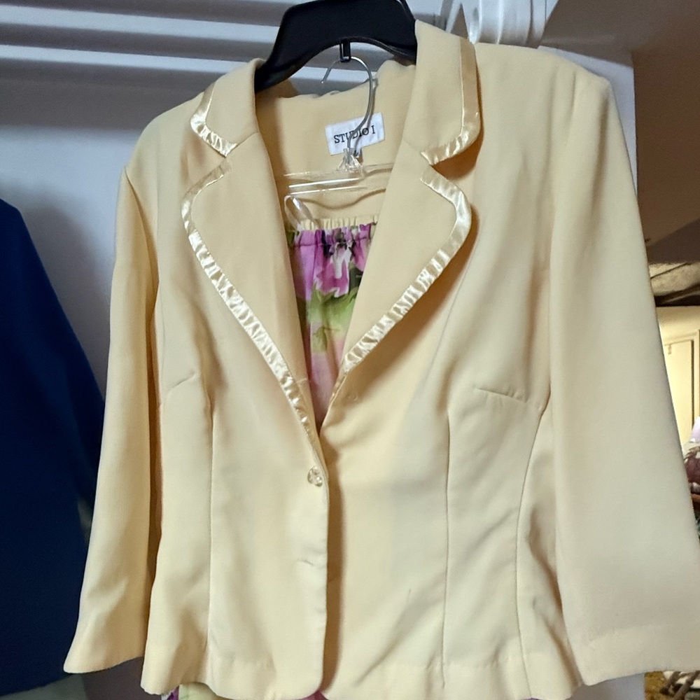 Studio I Cream Women's Blazer and floral skirt